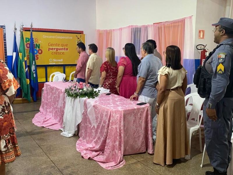 Comemoração do Dia Das Mães da CEMEI Branca De Neve.